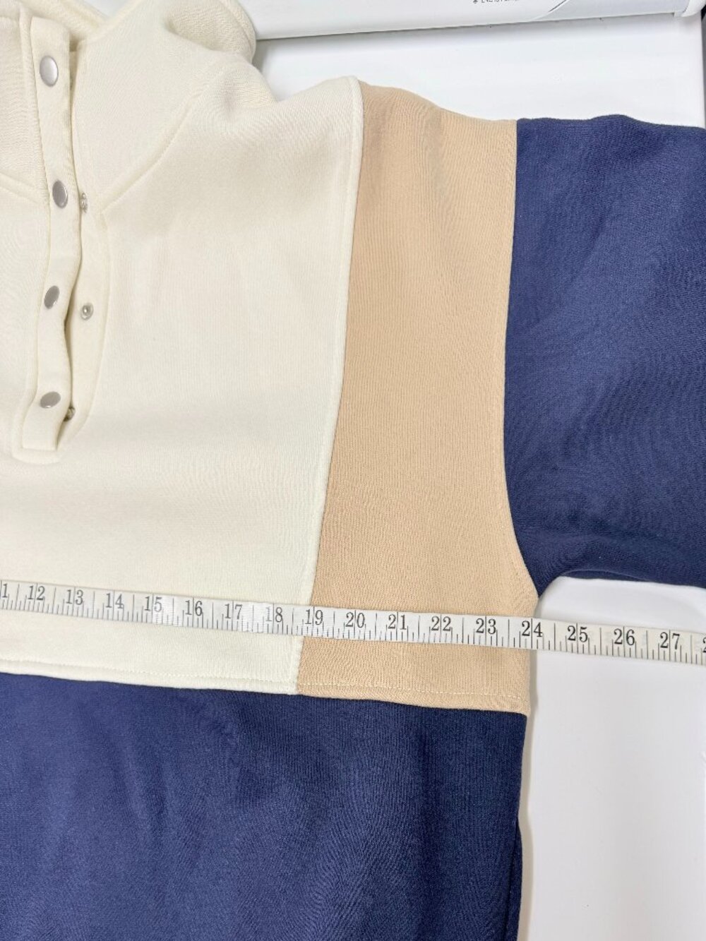 AEMI+CO Colorblock Pullover - Picture 10 of 11